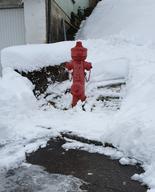 Vorbildlich. Der Hydrant auf dem Grundstück eines Feuerwehrkameraden